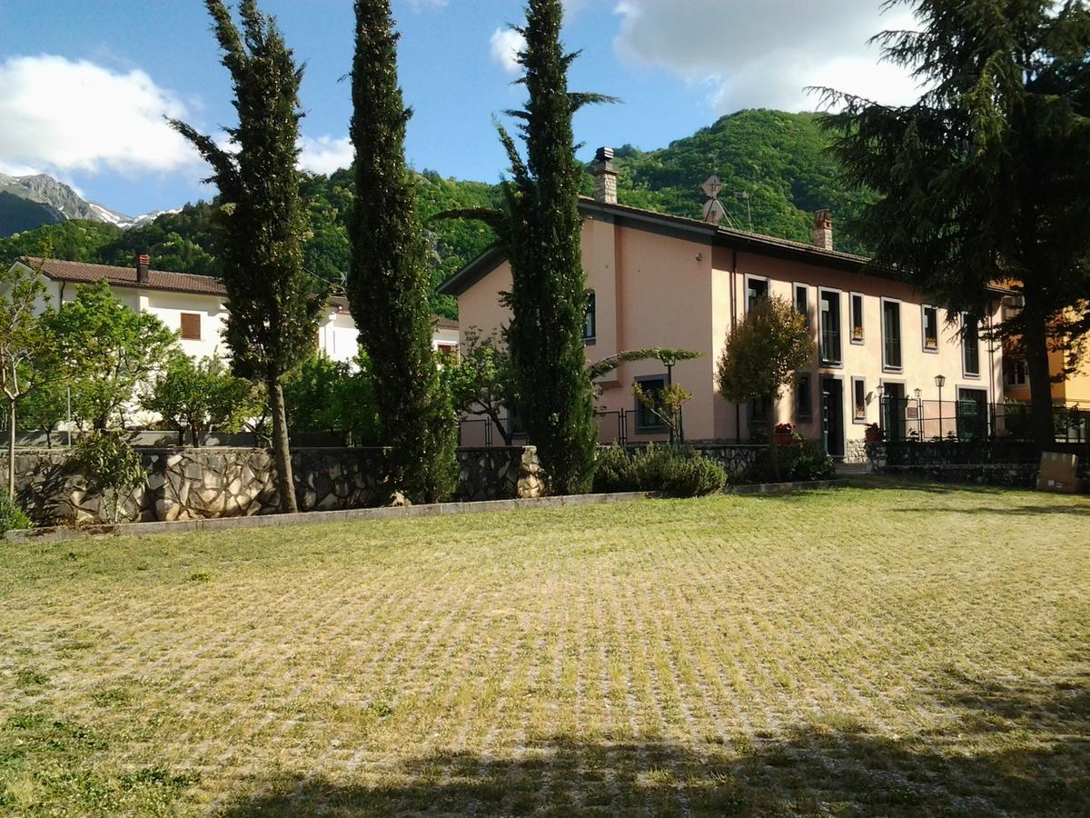 Отель Casale Maginulfo Roccamandolfi Экстерьер фото
