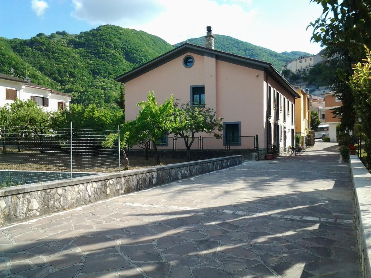 Отель Casale Maginulfo Roccamandolfi Экстерьер фото